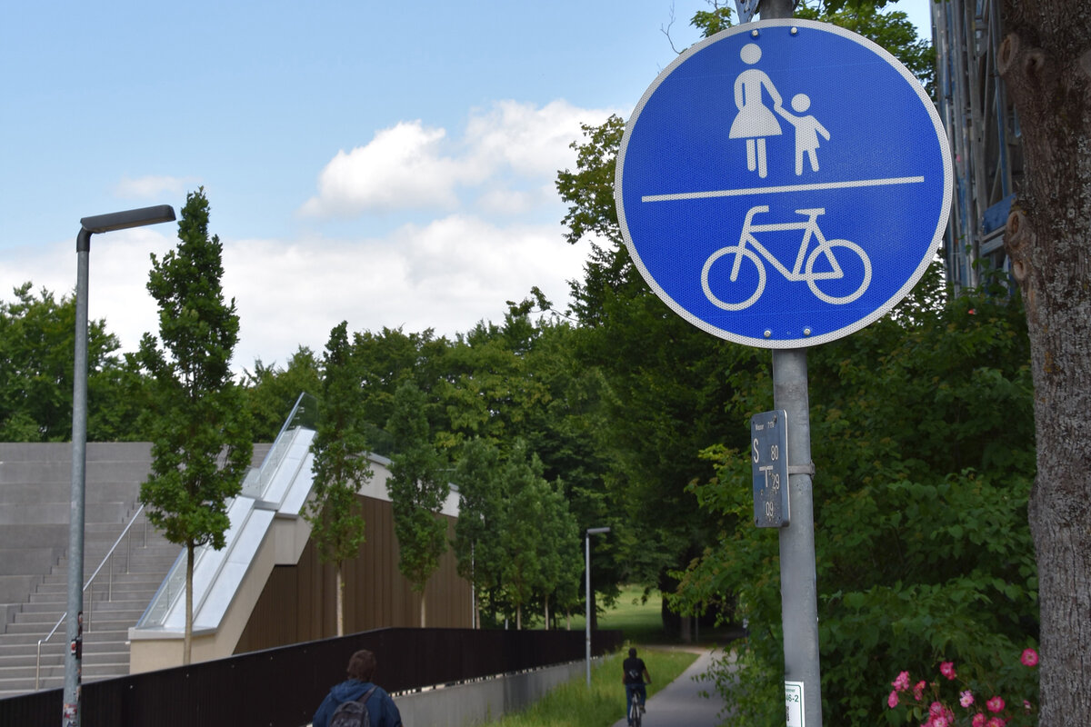 Gemeinsamer Geh- und Radweg